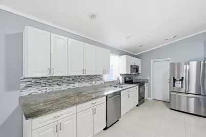 6043 Alexandria Circle, Fort Pierce, FL 34982 - Photo 10