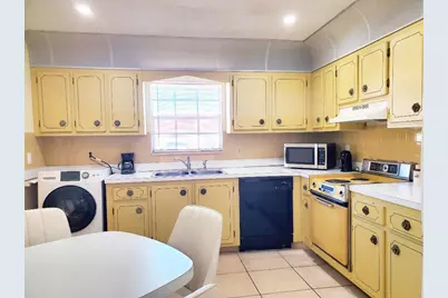 155 Amherst Lane, Lake Worth, FL 33467 - Photo 4