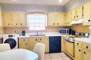 155 Amherst Ln, Lake Worth, FL 33467 - Photo 4