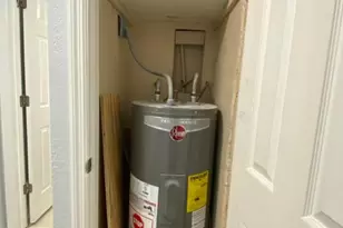 810 Lake Shore Dr, Lake Park, FL 33403 - Photo 10