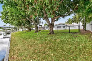 1404 Alpha Ct S, West Palm Beach, FL 33406 - Photo 44