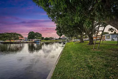 1404 Alpha Court S, West Palm Beach, FL 33406 - Photo 10