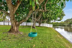 1404 Alpha Ct S, West Palm Beach, FL 33406 - Photo 40