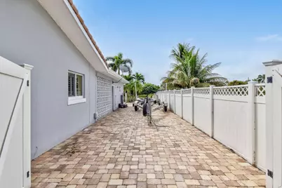 1404 Alpha Court S, Lake Clarke Shores, FL 33406 - Photo 40