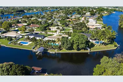 1404 Alpha Court S, West Palm Beach, FL 33406 - Photo 38