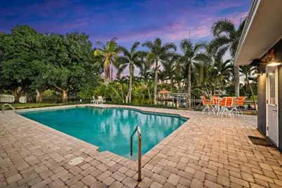 1404 Alpha Court S, Lake Clarke Shores, FL 33406 - Photo 4