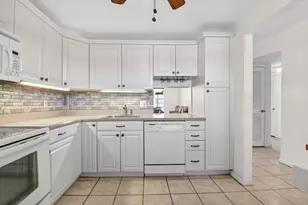 230 NE 26th Ave, Boynton Beach, FL 33435 - Photo 18