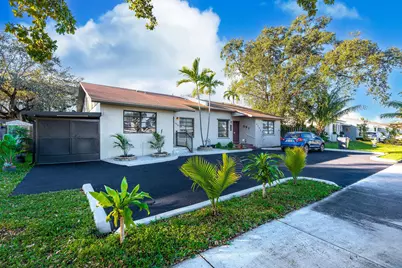 6378 Moseley Street, Hollywood, FL 33024 - Photo 2