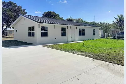 2338 2nd Court SE, Vero Beach, FL 32962 - Photo 1