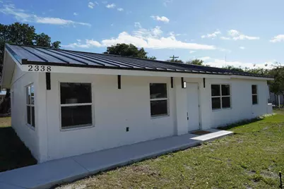 2338 2nd Court SE, Vero Beach, FL 32962 - Photo 2