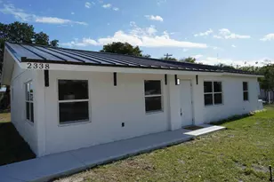 2338 2nd Ct SE, Vero Beach, FL 32962 - Photo 2