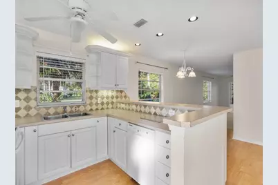 100 Spring Lake Drive #107, Vero Beach, FL 32962 - Photo 2