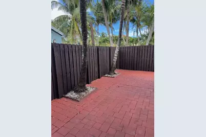 3201 Johns Place, Palm Springs, FL 33461 - Photo 26