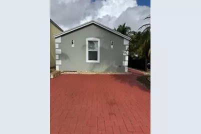 3201 Johns Place, Palm Springs, FL 33461 - Photo 2