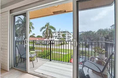 2049 SE 6th Street #F, Deerfield Beach, FL 33441 - Photo 14