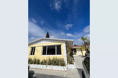 320 W Blue Heron Boulevard #2, Riviera Beach, FL 33404 - Photo 6