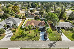 1121 SW Ivanhoe Street W, Port Saint Lucie, FL 34983 - Photo 50