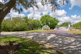 2333 Indian River Blvd, Vero Beach, FL 32960 - Photo 32