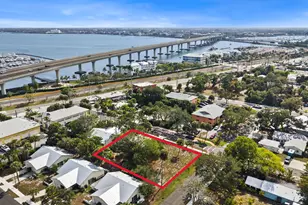 621 NW Australian St, Stuart, FL 34994 - Photo 4