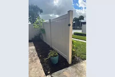 6927 69th Way, West Palm Beach, FL 33407 - Photo 4