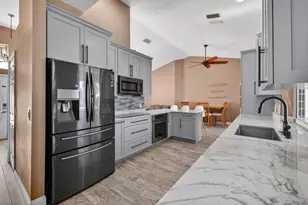 539 SE Nome Dr, Port Saint Lucie, FL 34984 - Photo 4