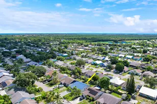 5929 SE Collins Ave, Stuart, FL 34997 - Photo 6