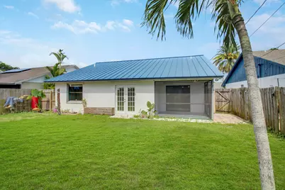 5929 SE Collins Avenue, Stuart, FL 34997 - Photo 28