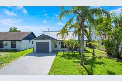 5929 SE Collins Avenue, Stuart, FL 34997 - Photo 2