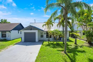 5929 SE Collins Ave, Stuart, FL 34997 - Photo 2