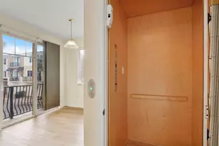 560 NW 39th Cir, Boca Raton, FL 33431 - Photo 8