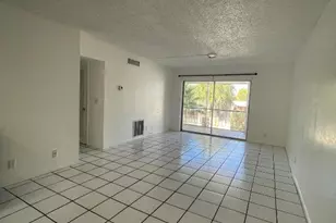 636 NW 13th St, Boca Raton, FL 33486 - Photo 2