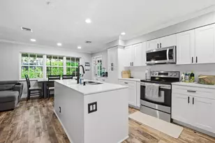 11339 Lakeview Dr Dr, Coral Springs, FL 33071 - Photo 4