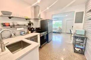 304 SE 3rd St, Delray Beach, FL 33483 - Photo 16