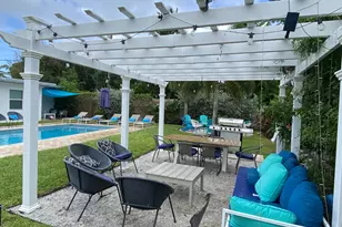 304 SE 3rd St, Delray Beach, FL 33483 - Photo 2