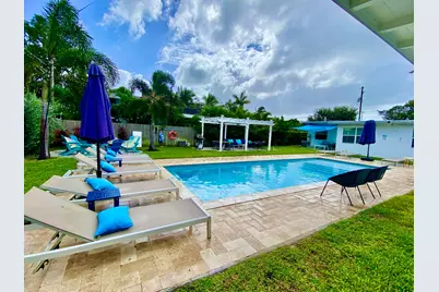 304 SE 3rd Street, Delray Beach, FL 33483 - Photo 1