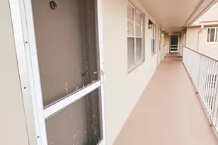 25 Lake Vista Trail, Port Saint Lucie, FL 34952 - Photo 4