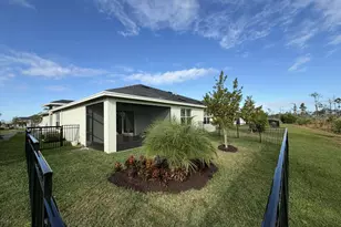 1561 SE Crosswood Wy, Port Saint Lucie, FL 34984 - Photo 2