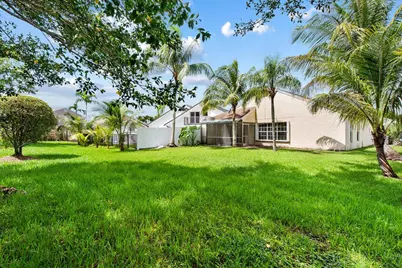 22616 Middletown Drive, Boca Raton, FL 33428 - Photo 4