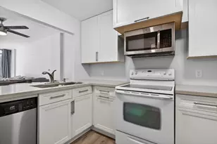 107 Royal Pk Dr, Oakland Park, FL 33309 - Photo 6