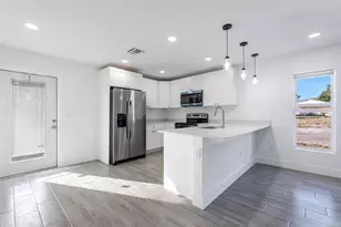 3244 SE Jefferson St, Stuart, FL 34997 - Photo 4