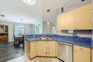 2038 SW Libra Ln, Port Saint Lucie, FL 34984 - Photo 12