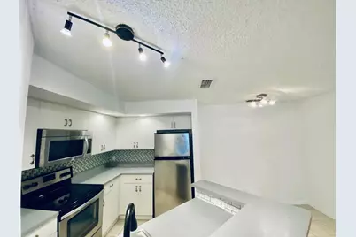 3310 Pinewalk Drive N #1826, Margate, FL 33063 - Photo 2