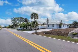 3246 SE Jefferson St, Stuart, FL 34997 - Photo 18