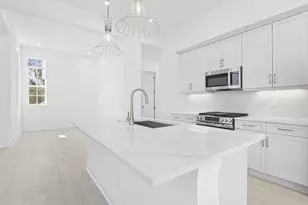 140 SE Via Tirso, Port Saint Lucie, FL 34952 - Photo 6