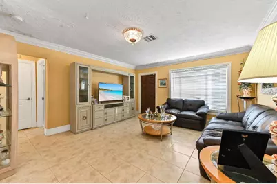 1100 Summer Street #1, Palm Springs, FL 33461 - Photo 10