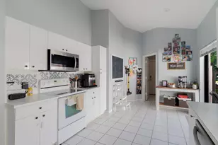 10122 Lexington Cir N, Boynton Beach, FL 33436 - Photo 18