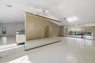 8870 NW 49th Dr, Coral Springs, FL 33067 - Photo 18