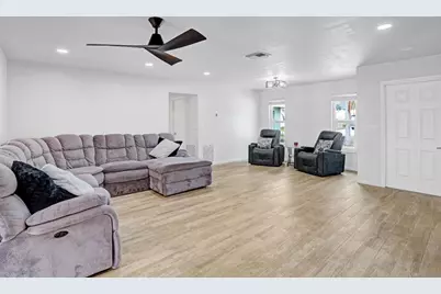 1826 SE Greendon Road, Port Saint Lucie, FL 34952 - Photo 8