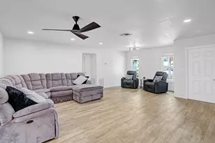 1826 SE Greendon Rd, Port Saint Lucie, FL 34952 - Photo 8