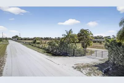 16296 Deer Path Lane, Wellington, FL 33470 - Photo 24